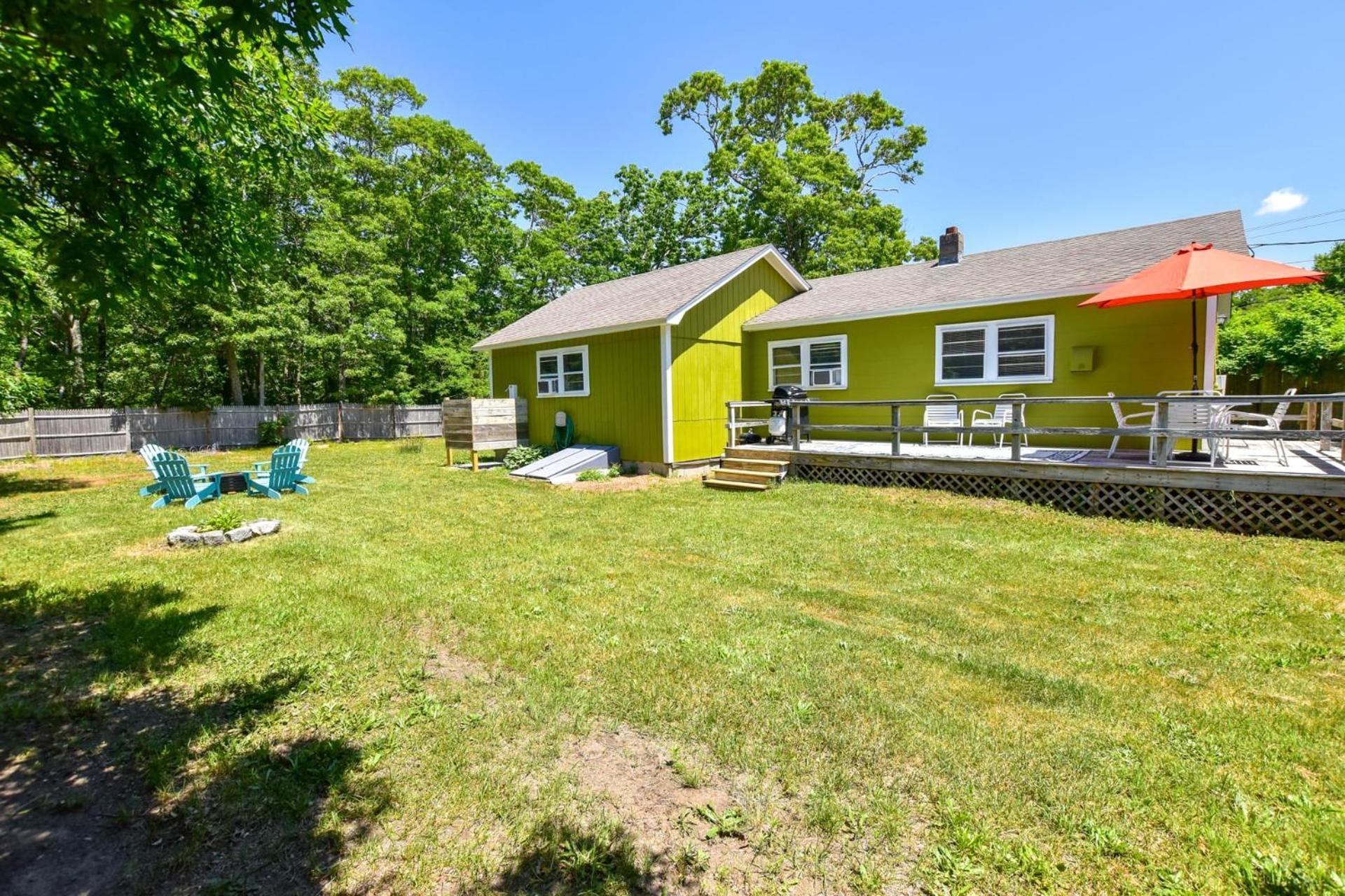 Fully Fenced Yard And Minutes To Bayside Beaches Eastham Exterior foto